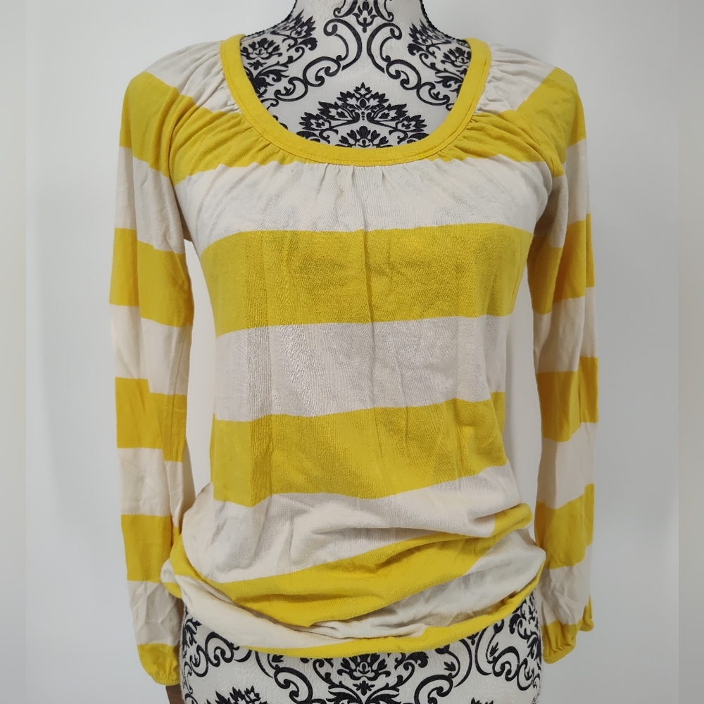 Old Navy Yellow and White Striped 3/4 Sleeve Blouse Size Women's Small